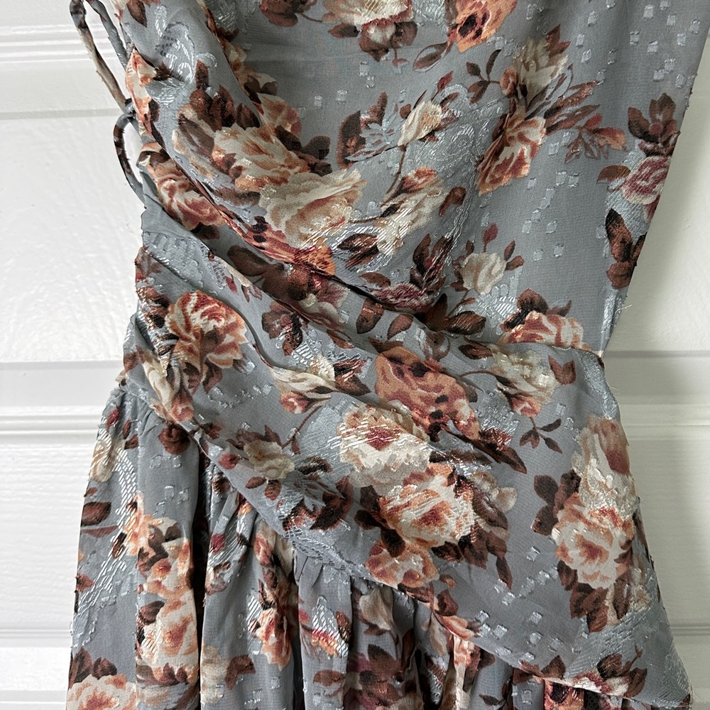 ASTR the Label Floral Blue Burnout Side Cut Out Midi Dress Size Large NEW - Picture 12 of 12